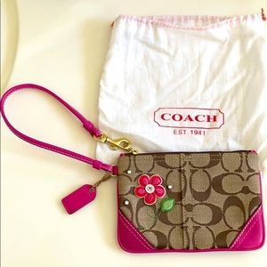 NWOT Coach Pink Flower Wristlet